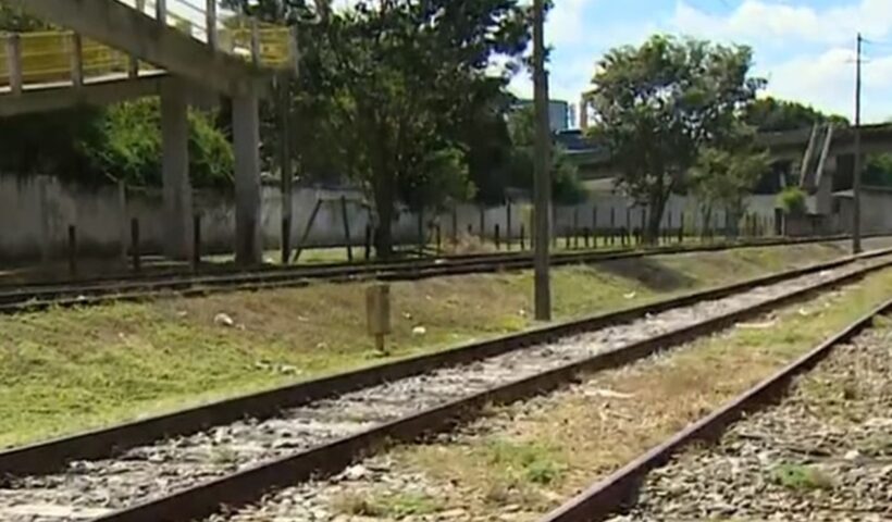Jovem é atropelada por trem em Taubaté e tem pernas amputadas