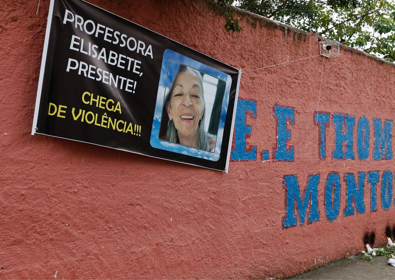 vEstação do metrô recebe nome de professora morta em ataque