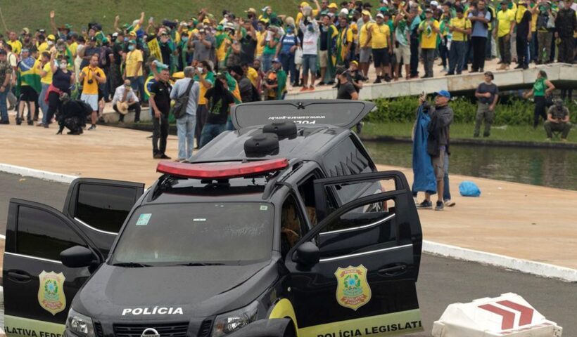 STF julga mais 250 denunciados por atos golpistas