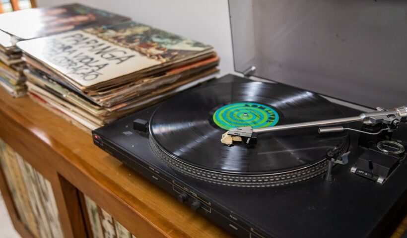 Casa de Cultura de São Francisco revive momento do vinil