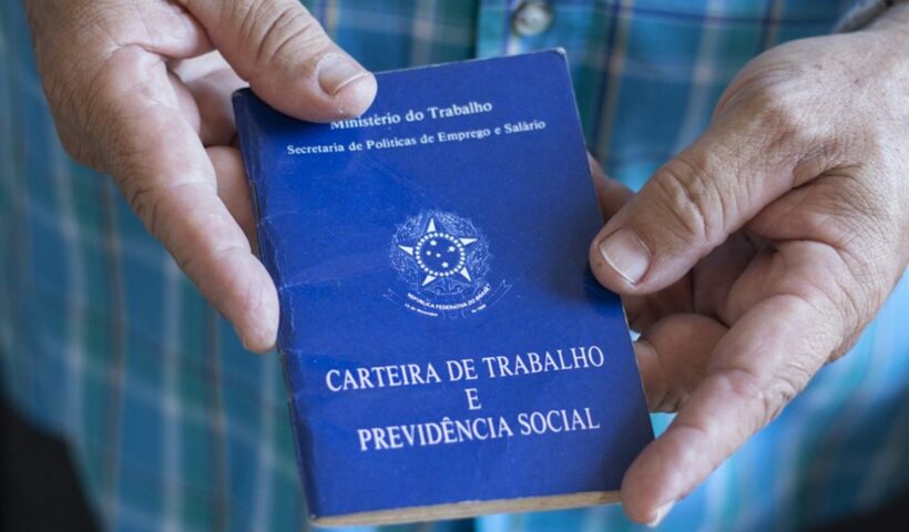 Vale do Paraíba cria 2.239 empregos formais em março