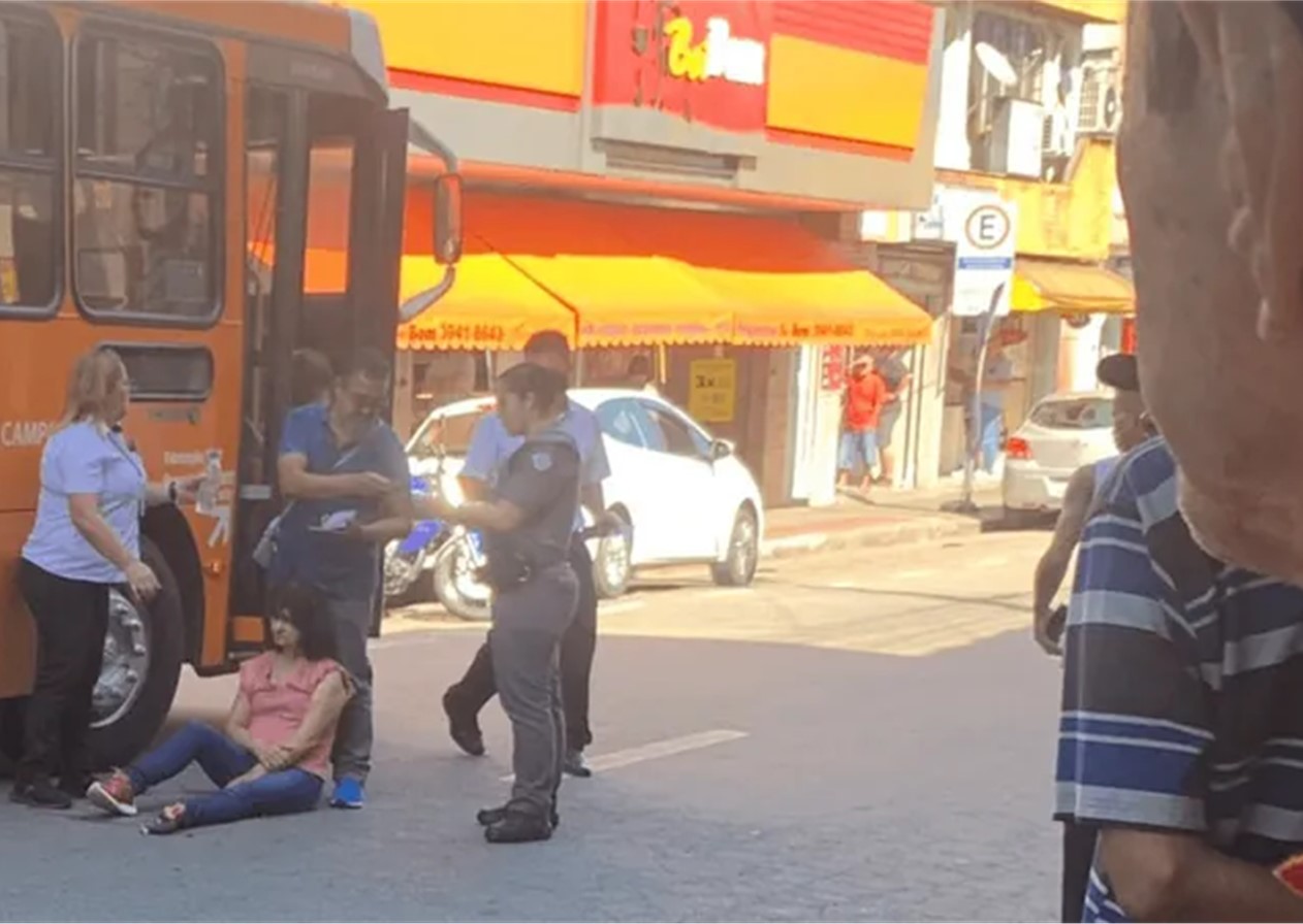 Idosa é atropelada por ônibus em São José dos Campos