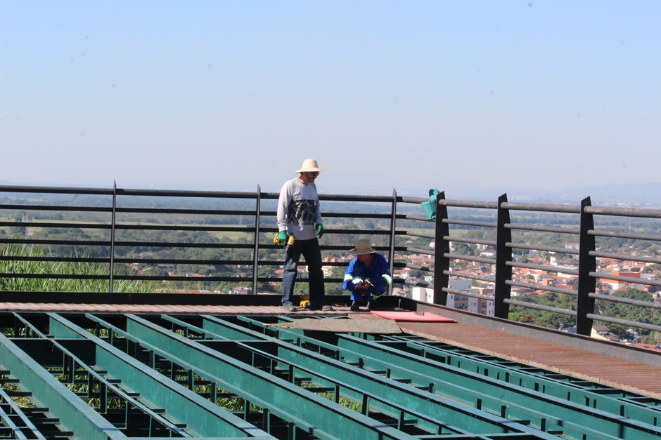 Prefeitura de São José realiza manutenção em deck’s públicos