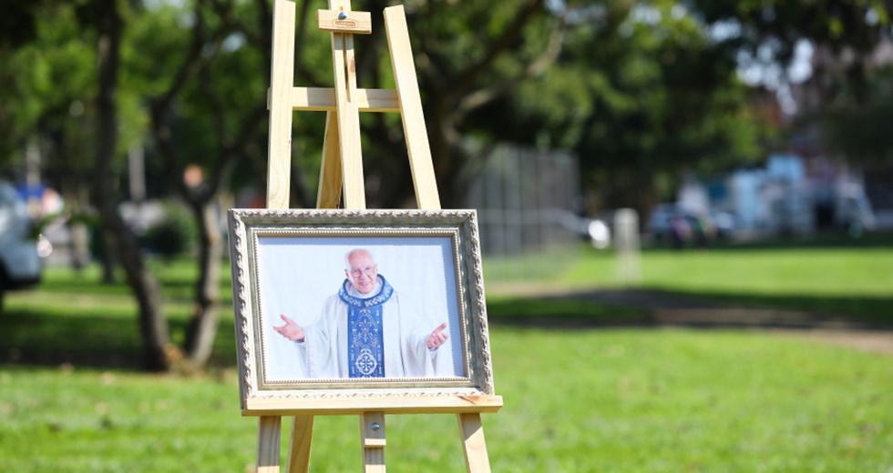Praça de SJC recebe o nome de Mons. Jonas Abib