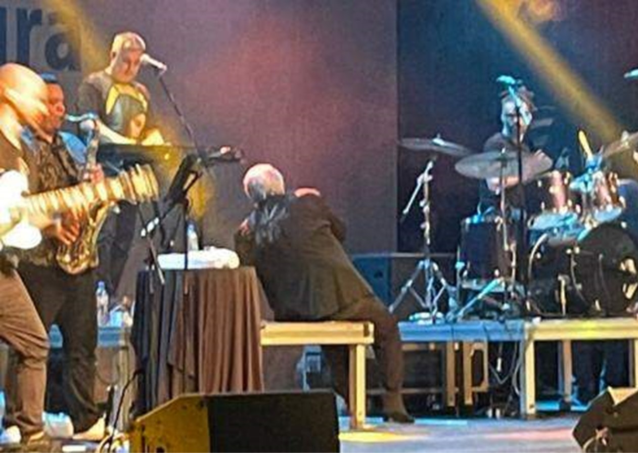 Sidney Magal passa mal durante apresentação em São José