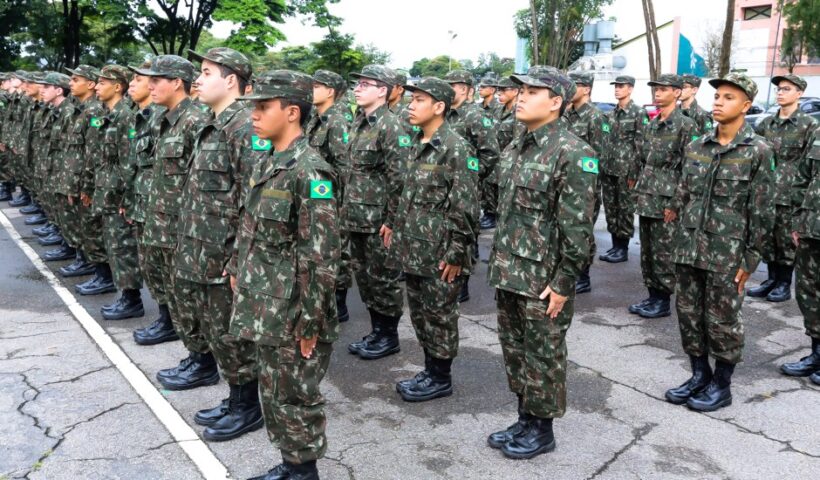 Prazo para alistamento militar obrigatório termina dia 30