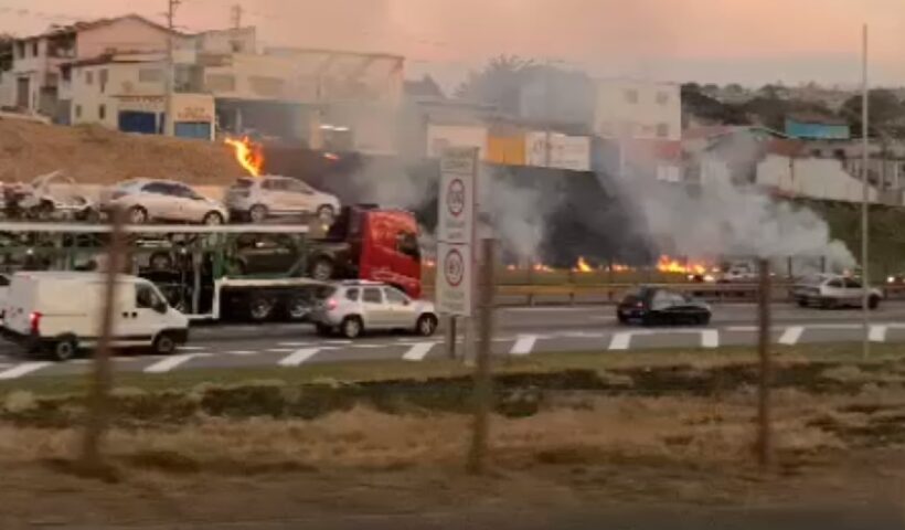 Fogo consome quase 300 m² de vegetação nas margens da Dutra em Taubaté