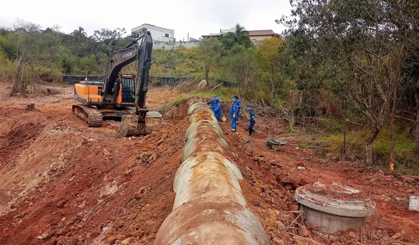 Obra para evitar erosão é iniciada na Via Cambuí