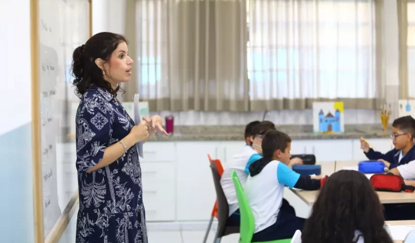Prefeitura de São José vai contratar 55 novos professores