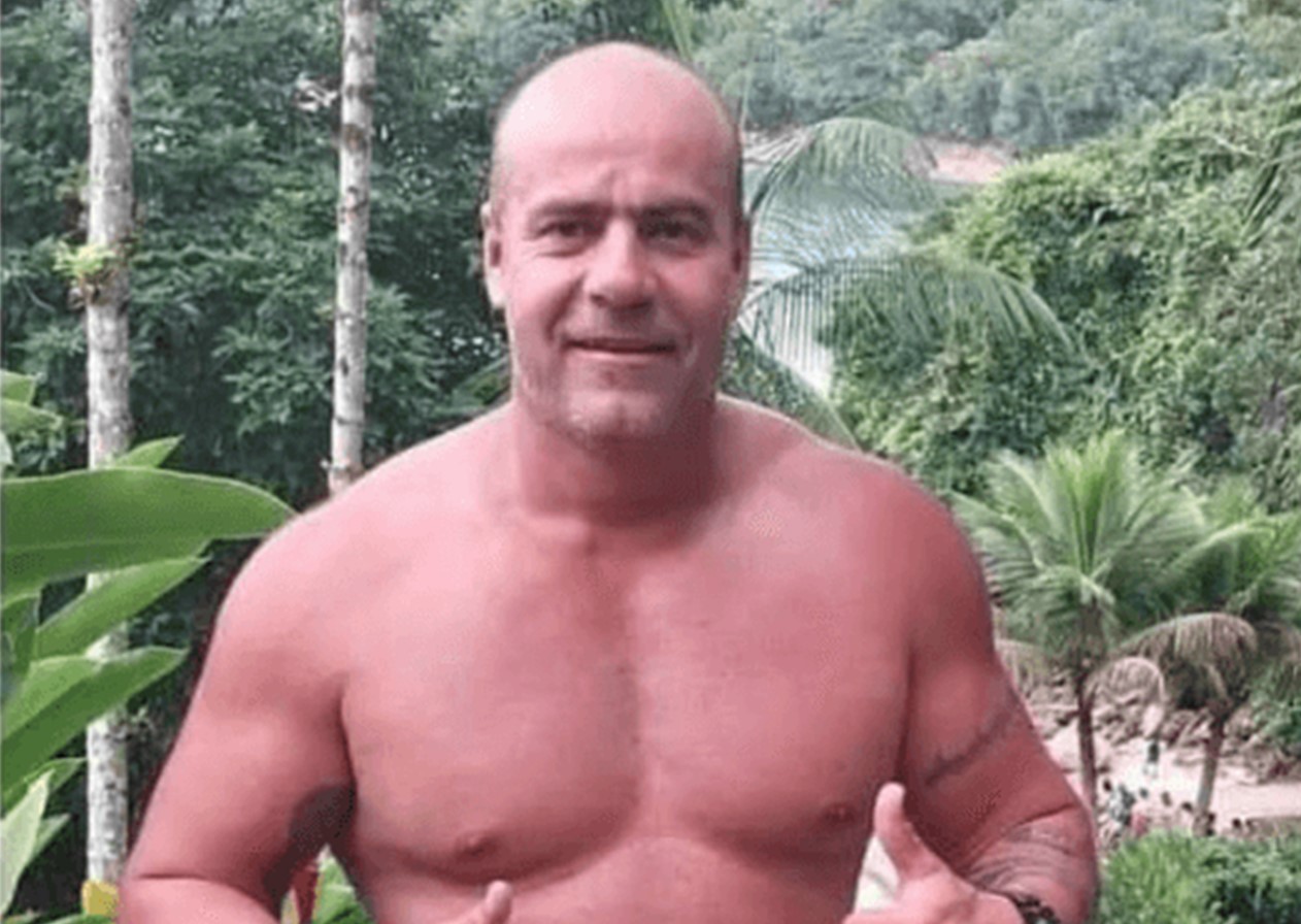 Motorista de aplicativo é encontrado morto com sinais de espancamento em Ubatuba