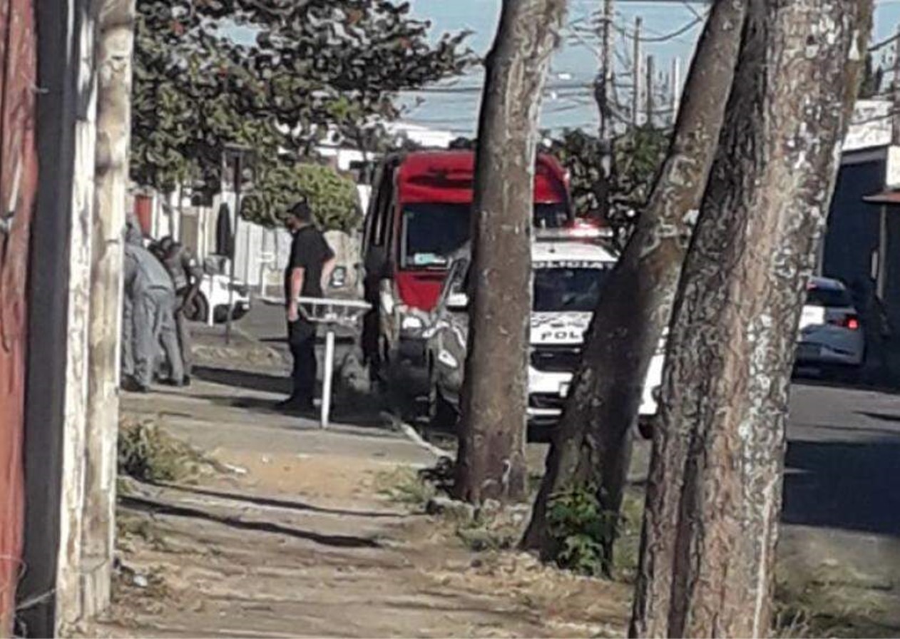 Mulher fica ferida após ser atacada por Pitbull em Cruzeiro