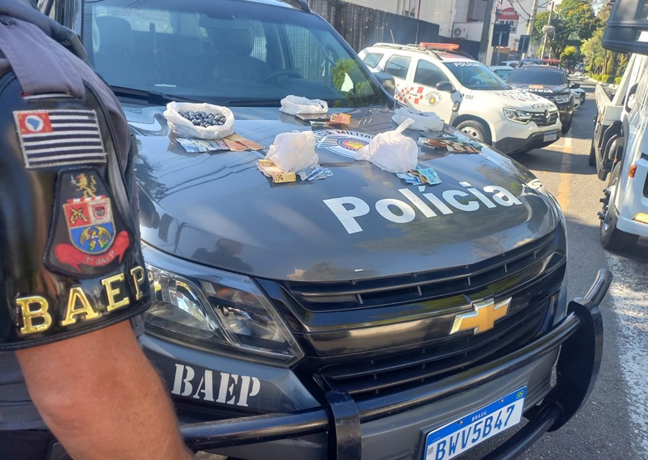 Mulher engole droga e é detida em ônibus durante retorno de saidinha em Tremembé