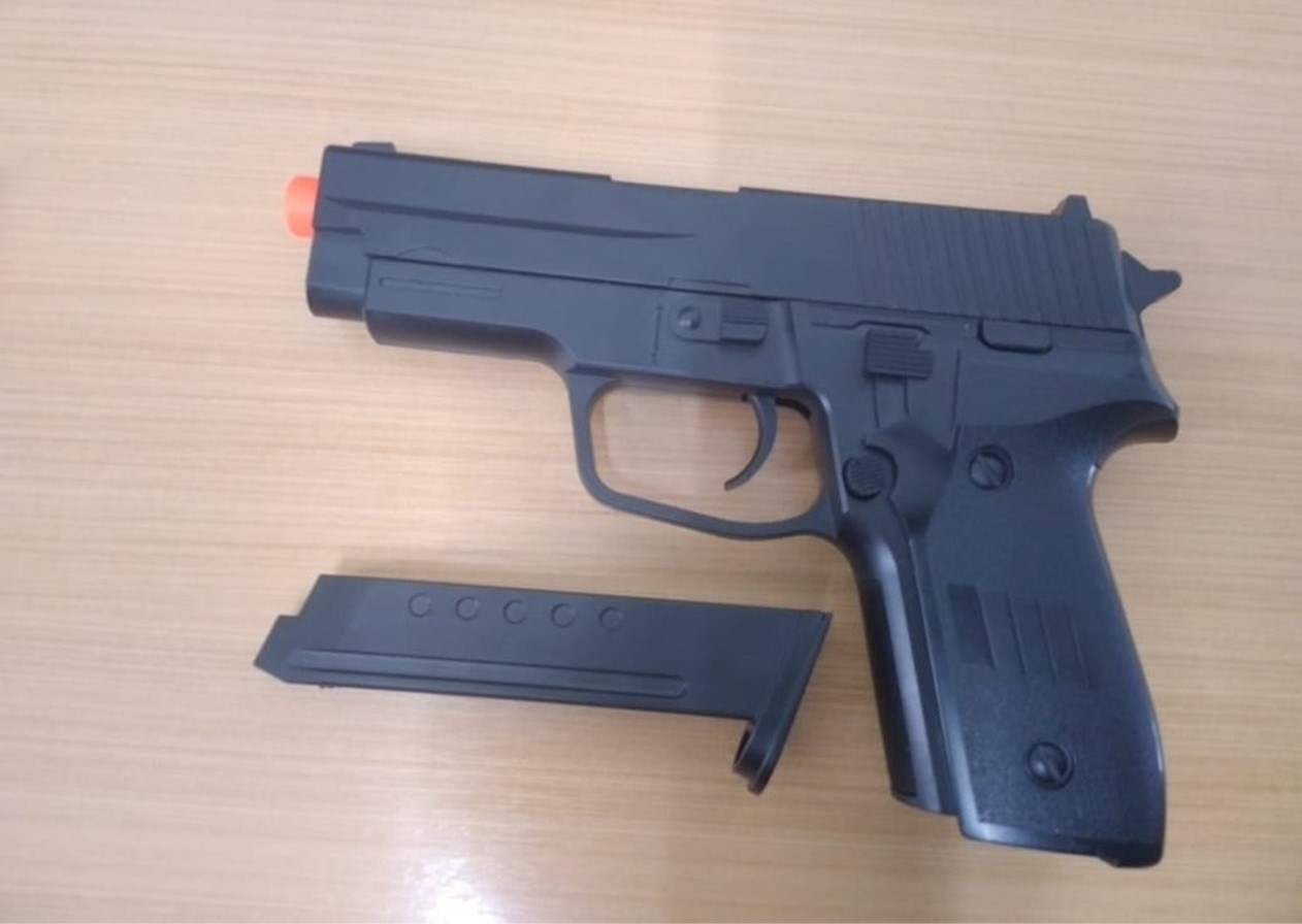 Aluno entra com arma de brinquedo em escola de SJC