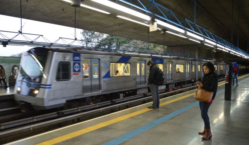 Contra privatização, São Paulo tem 9 linhas de metrô e trem em greve