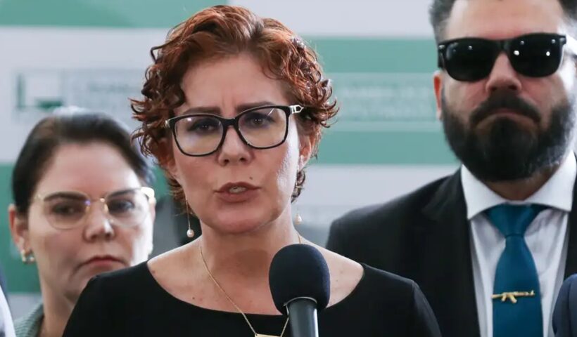 Carla Zambelli nega ter contratado hacker para prejudicar Moraes