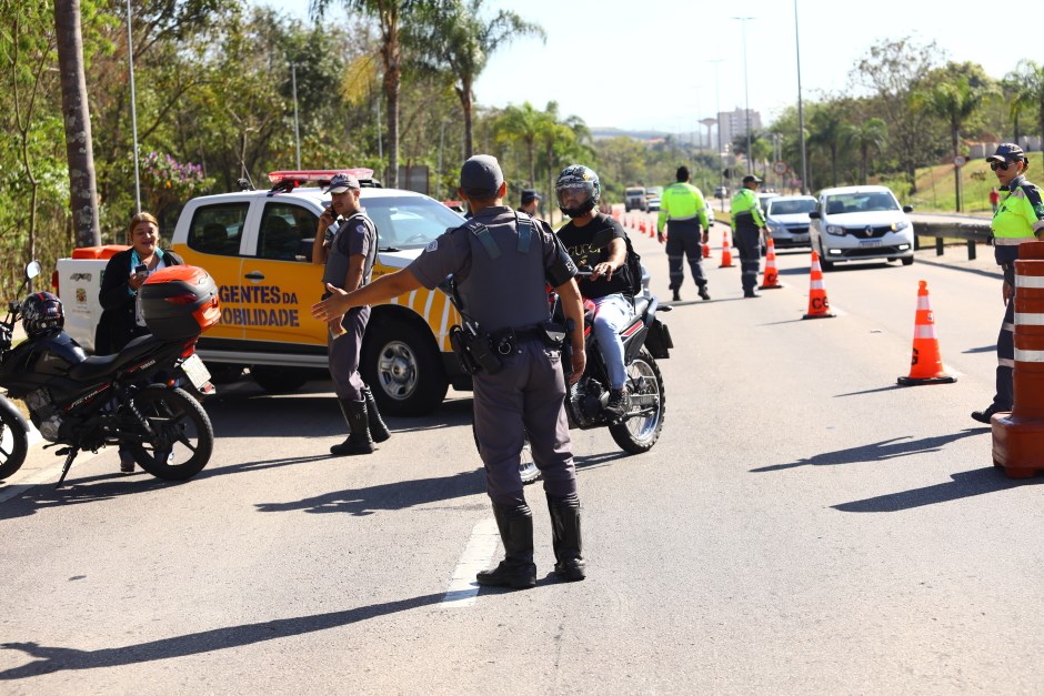 Transporte escolar clandestino é apreendido em São José