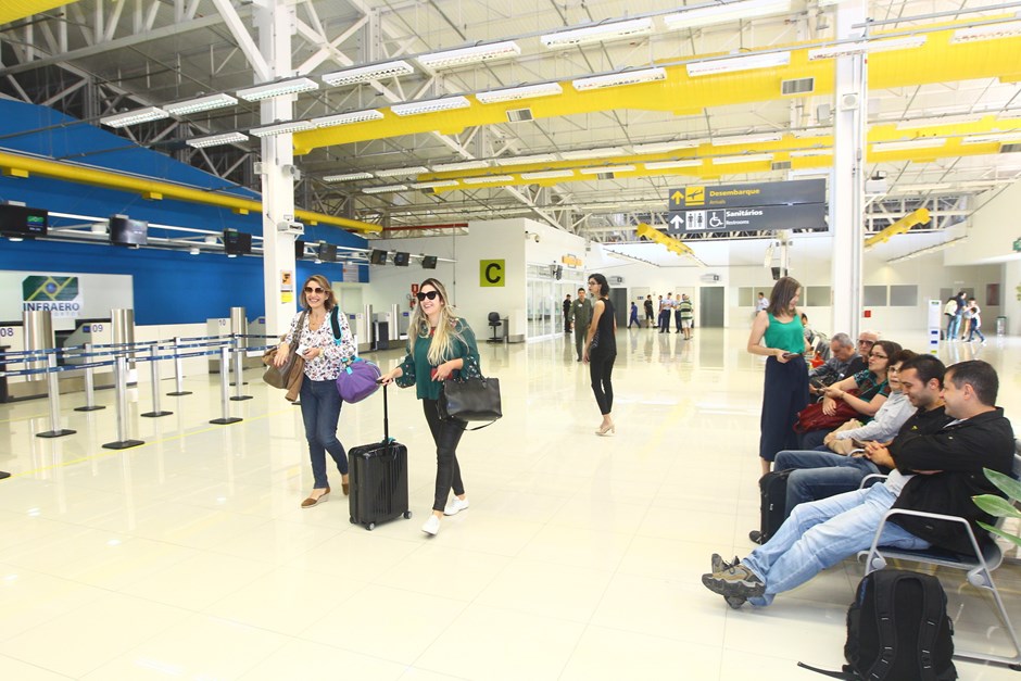 Aeroporto de São José terá voos comerciais em 2024