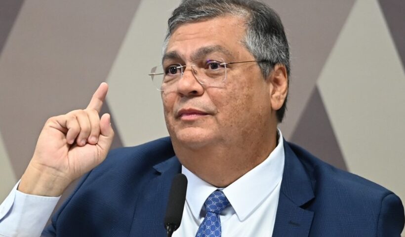 Senado aprova indicação de Flávio Dino para ministro do STF