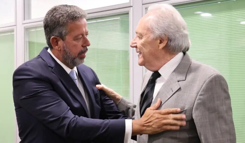 Lewandowski faz "visita de cortesia" a Arthur Lira na Câmara