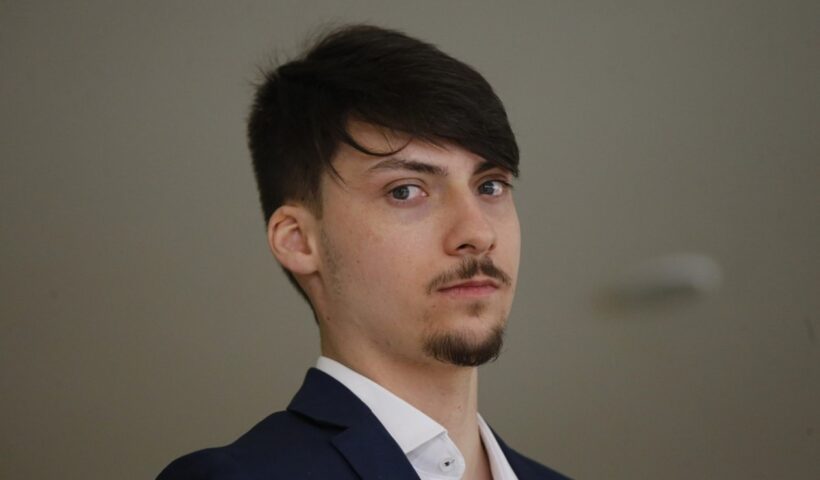 Jair Renan é indiciado por falsidade ideológica e lavagem de dinheiro