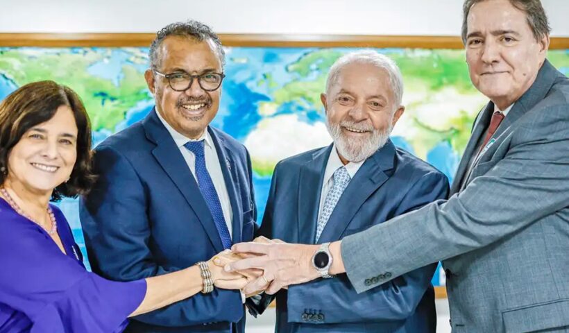 Lula e Tedros Adhanom discutem produção de vacina contra a dengue