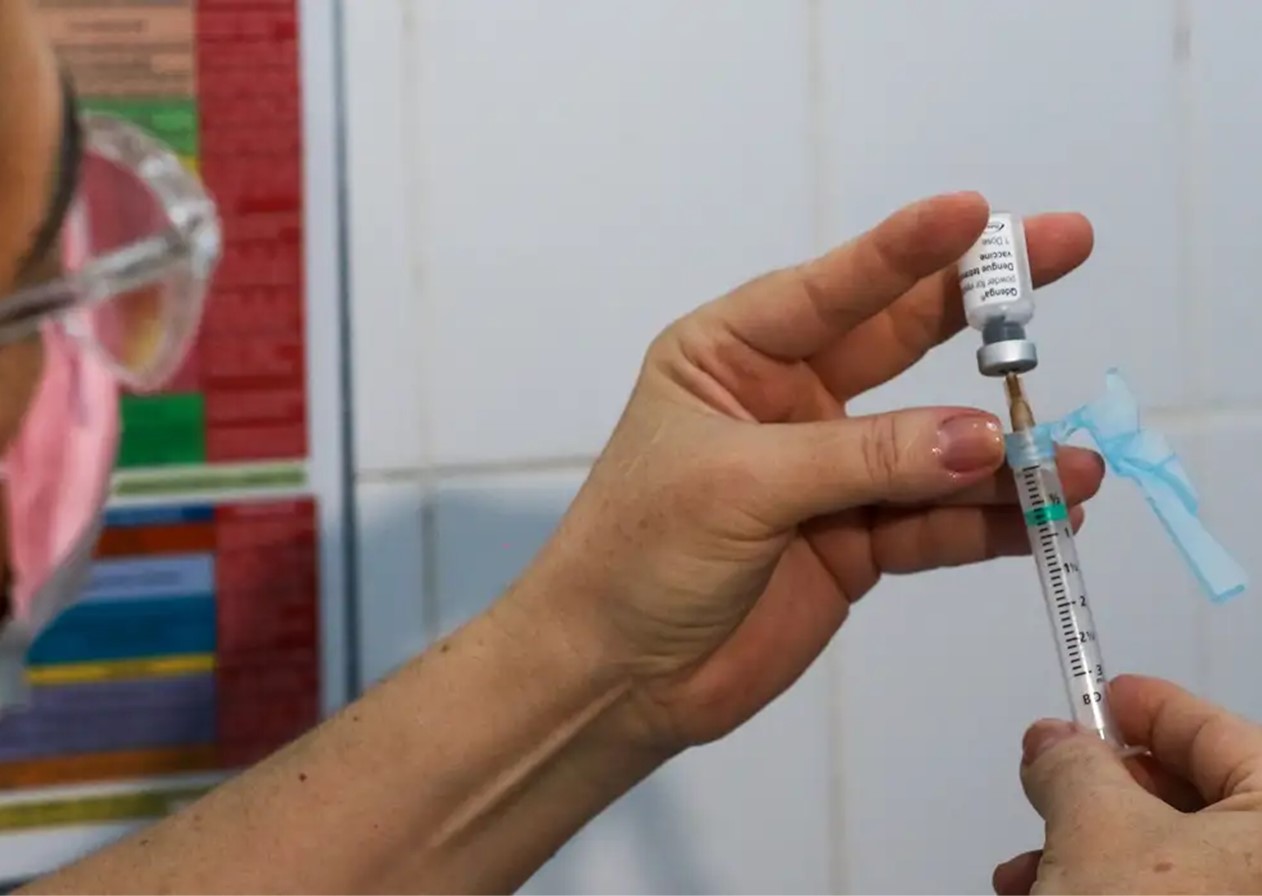 São Paulo vai iniciar a vacinação contra a dengue em escolas