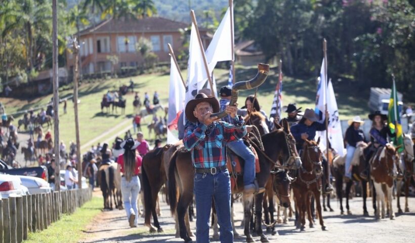 Festa do Tropeiro começa no dia 8 em São Francisco Xavier