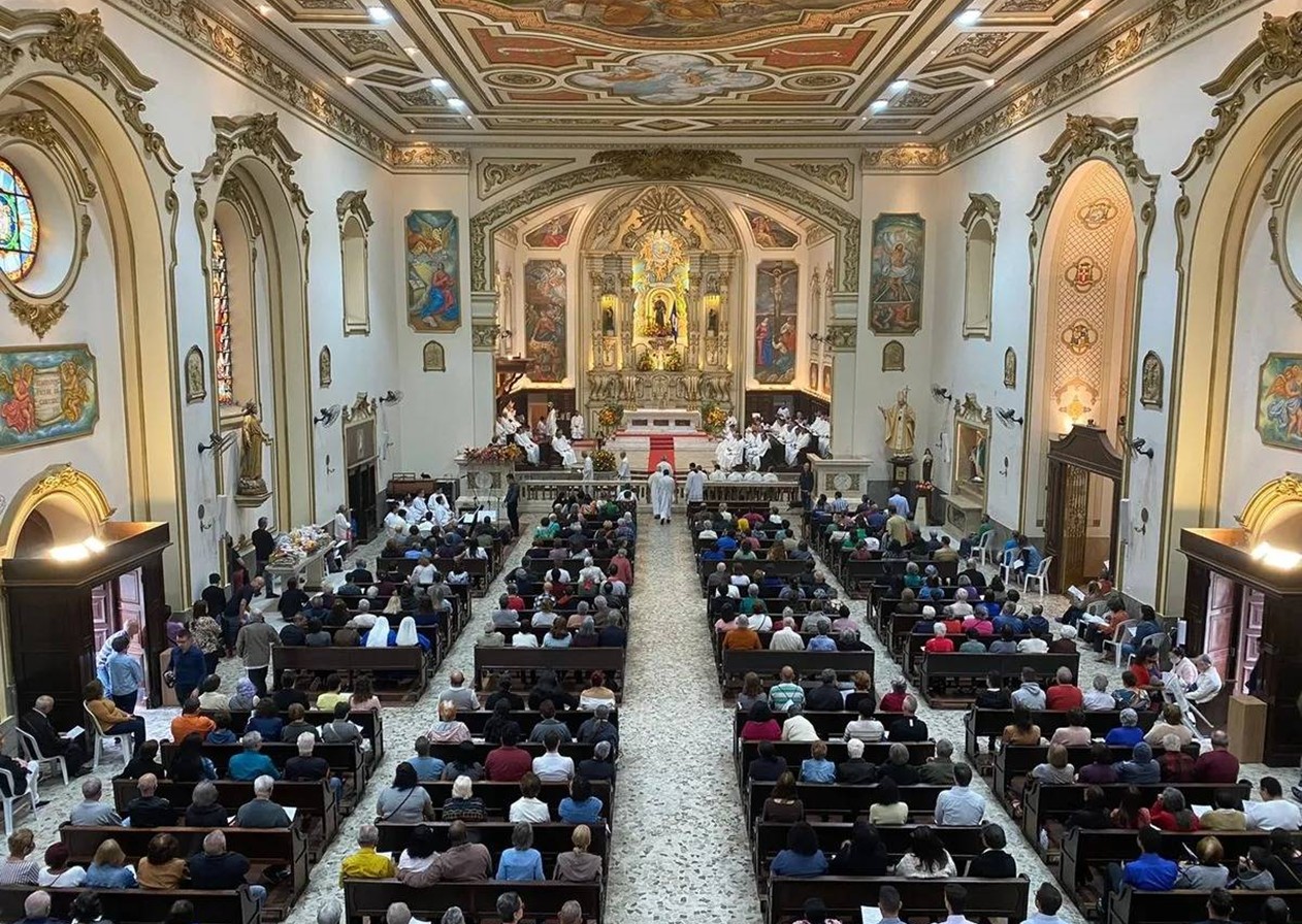 Diocese de Taubaté realiza procissão de abertura do Ano Santo
