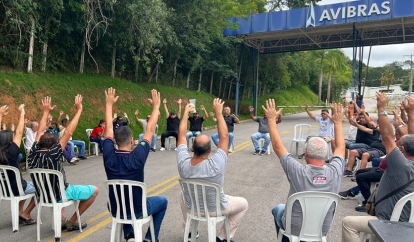 Trabalhadores da Avibras pedem isenção de impostos e cestas básicas