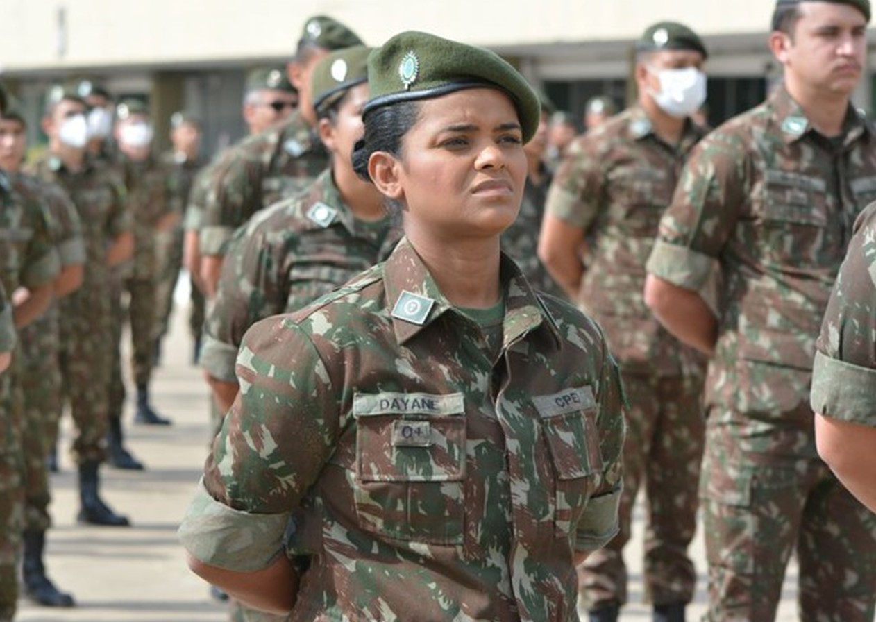 Forças Armadas começam alistamento voluntário feminino