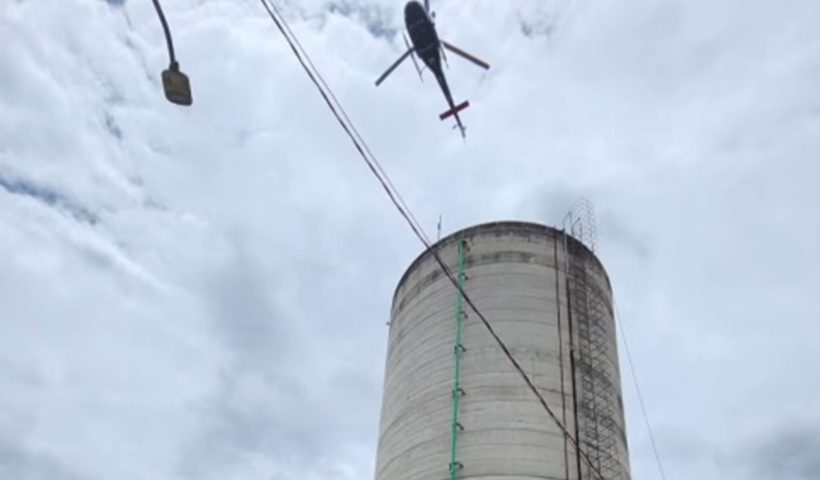Bombeiros resgatam homem que caiu em caixa d’água, com 16 metros de profundidade em São José dos Campos