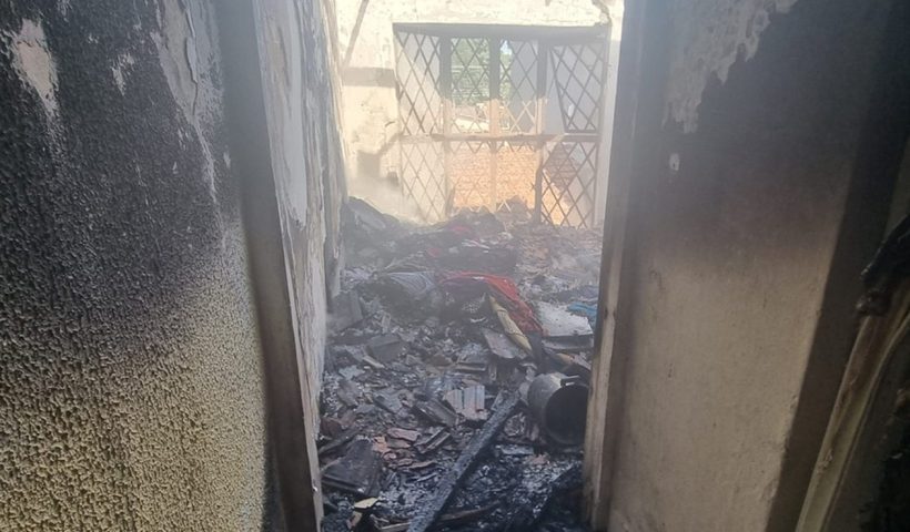 Casa de Jacareí pega fogo e é interditada pela Defesa Civil