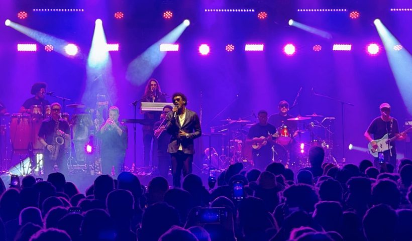 Com show de Seu Jorge, Sesc Taubaté reinaugura sua sede