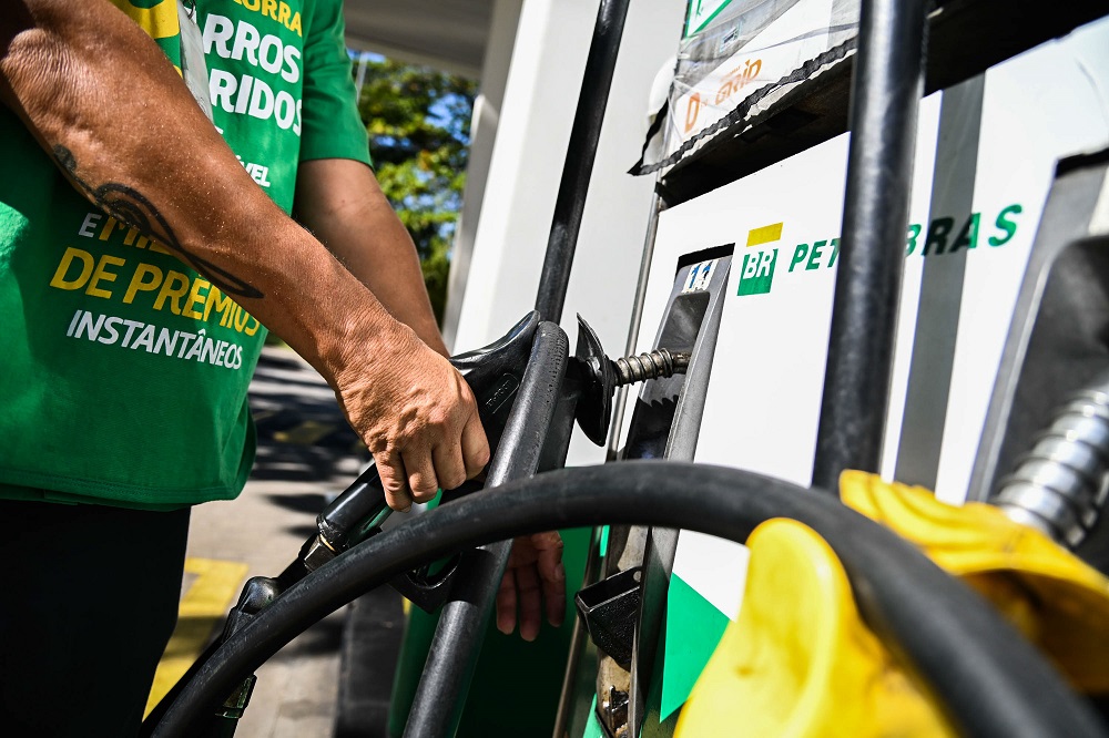 Petrobras reduz preço do diesel para as distribuidoras