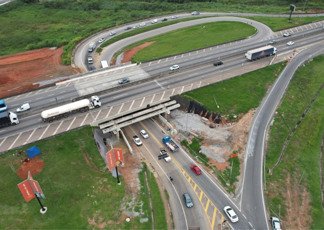 Acesso à Dutra em Jacareí é interditado para realização de obras