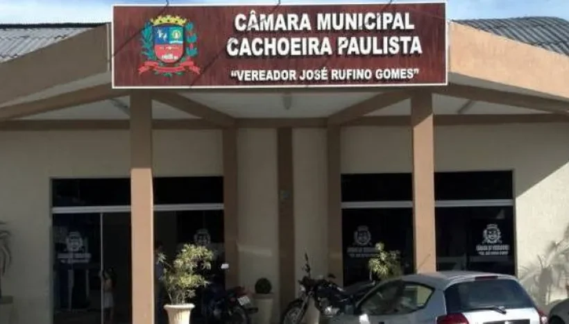 Vereadores de Cachoeira Paulista aprovam reajuste para servidores municipais