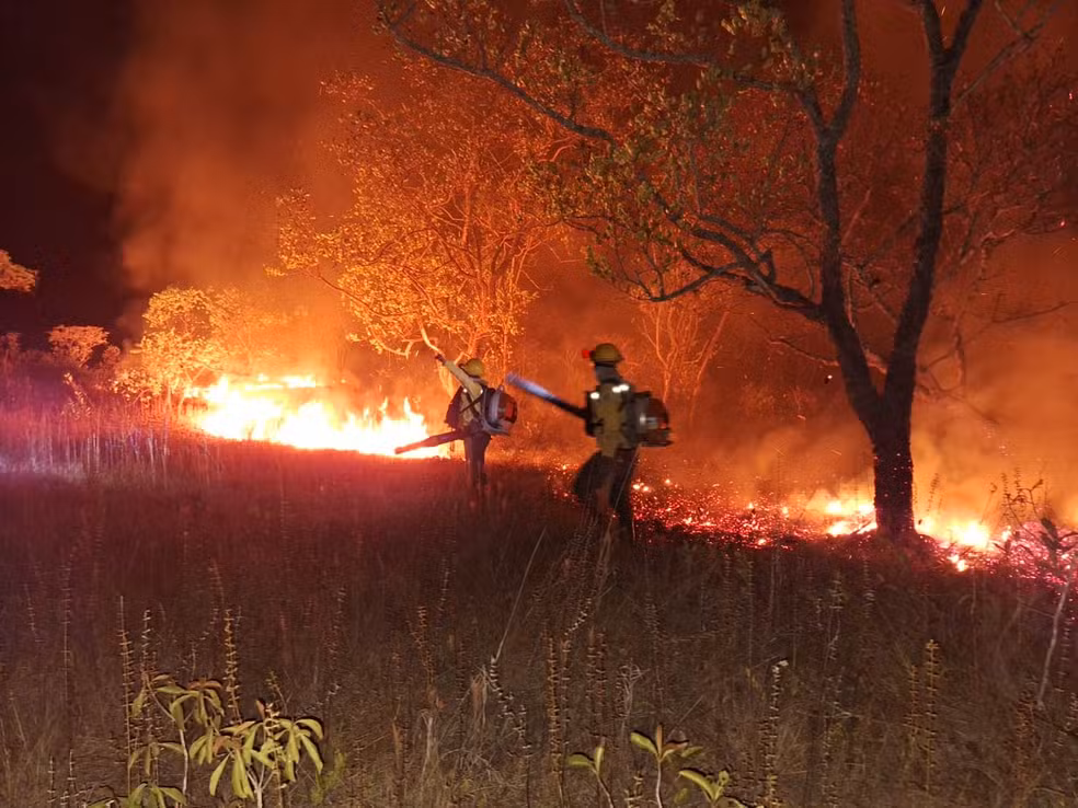 Defesa Civil alerta sobre alto risco de incêndios nesta semana na região