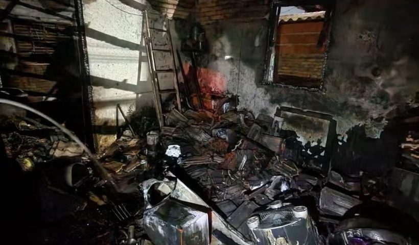 Idoso acamado é resgatado de imóvel em chamas em São Jose dos Campos