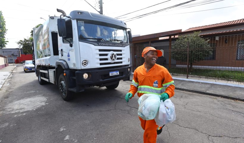 Coleta de lixo terá mudanças no Natal e Ano Novo em São José