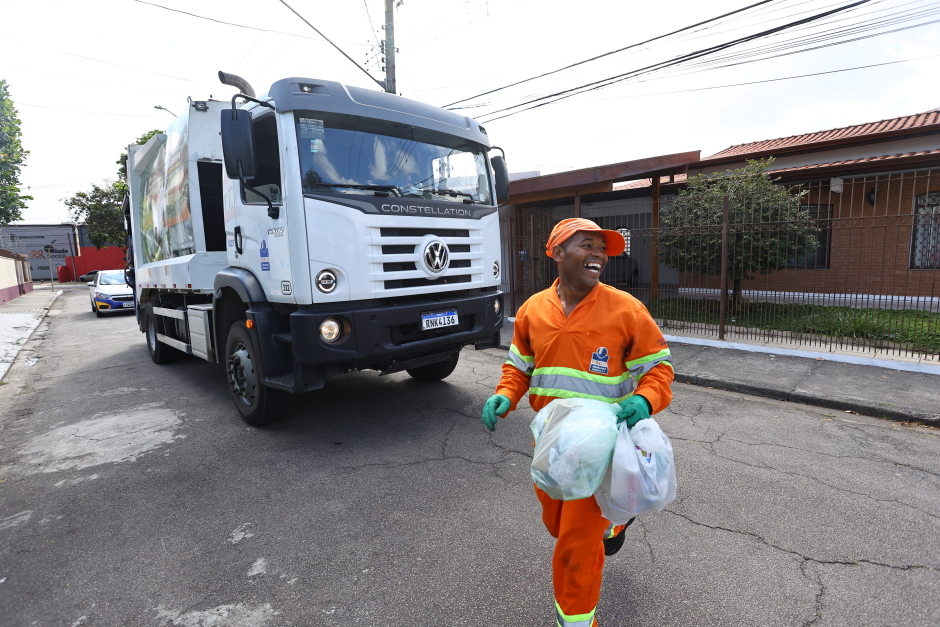 Coleta de lixo terá mudanças no Natal e Ano Novo em São José