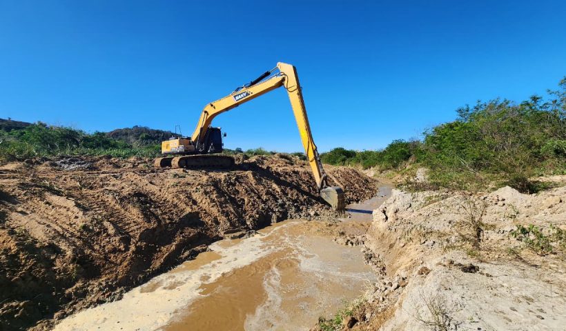 Taubaté amplia desassoreamento de córregos para reduzir alagamentos