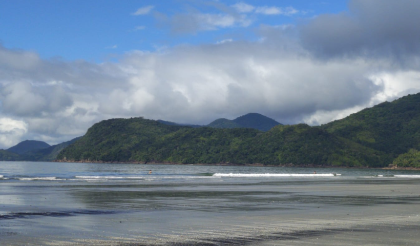 Litoral de SP tem 35 praias impróprias para banho neste fim de semana