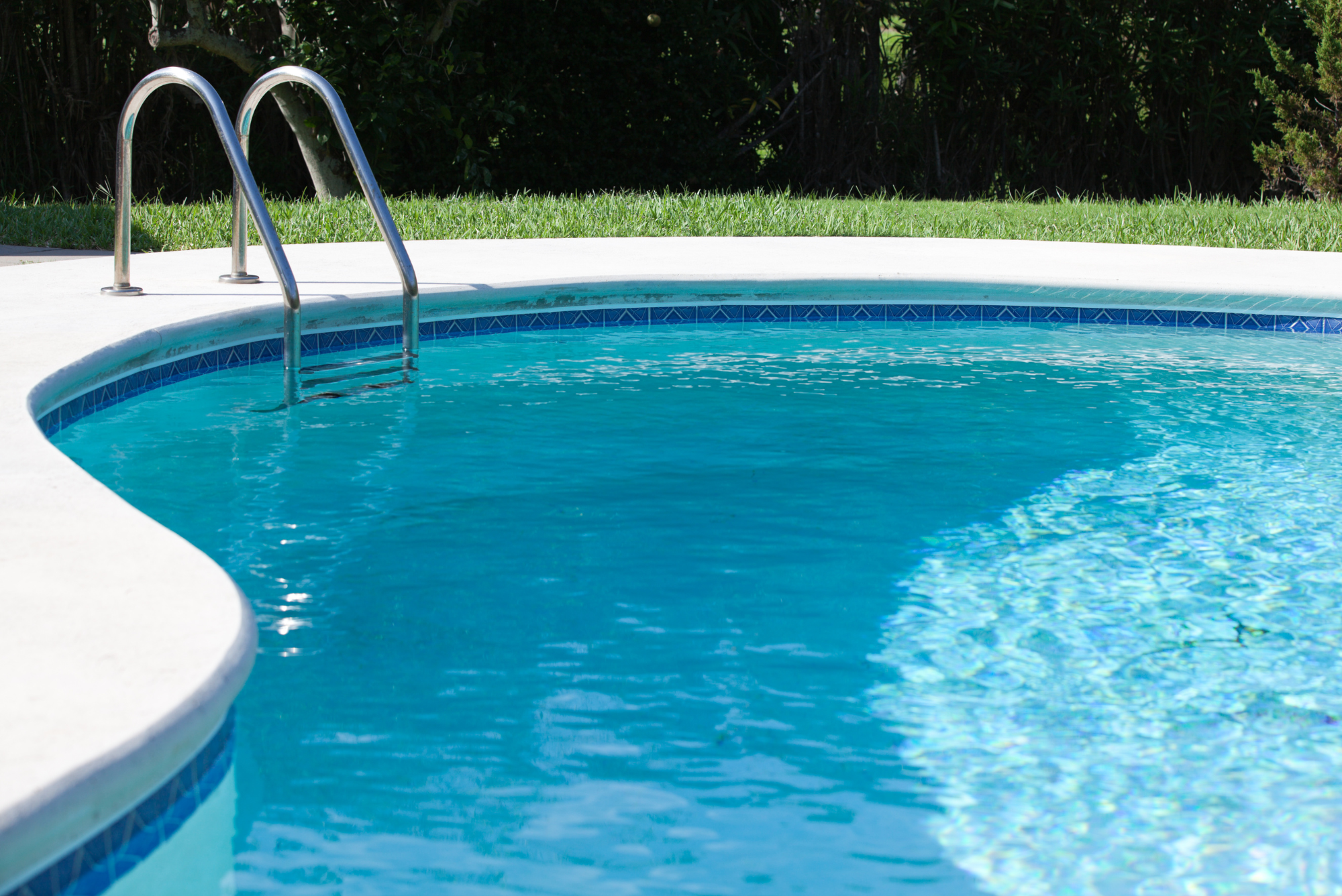 Bebê morre após afogamento em piscina durante festa em Jacareí