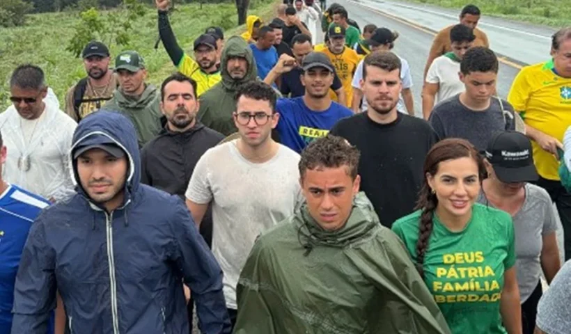 Parlamentares de São José dos Campos aderem à caminhada de Nikolas Ferreira rumo a Brasília