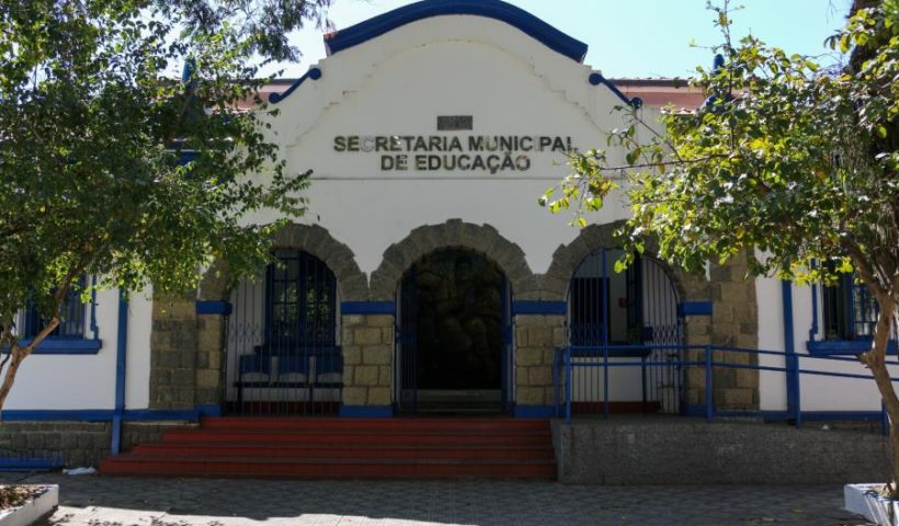 Prefeitura de Taubaté reabre seleção para mais de 300 professores temporários