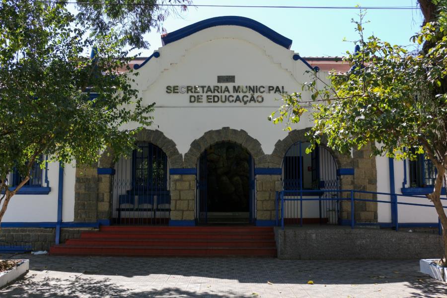 Prefeitura de Taubaté reabre seleção para mais de 300 professores temporários