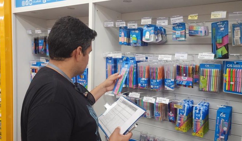 Pesquisa do Procon aponta variação superior a 1000% no material escolar em Taubaté
