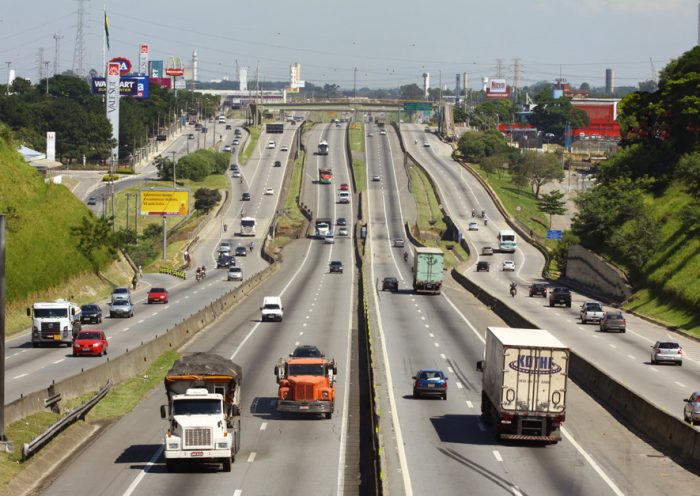 Obras interditam trecho da marginal da Dutra em São José dos Campos a partir desta segunda-feira (12)