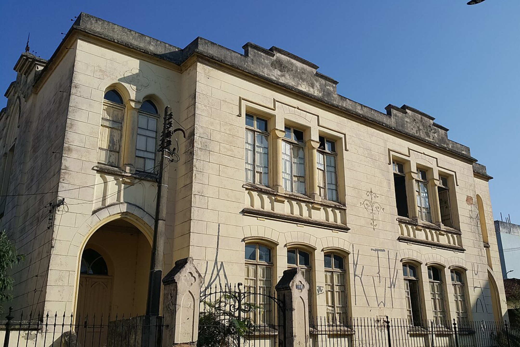 Prédio histórico da Escola Lopes Chaves será restaurado em Taubaté
