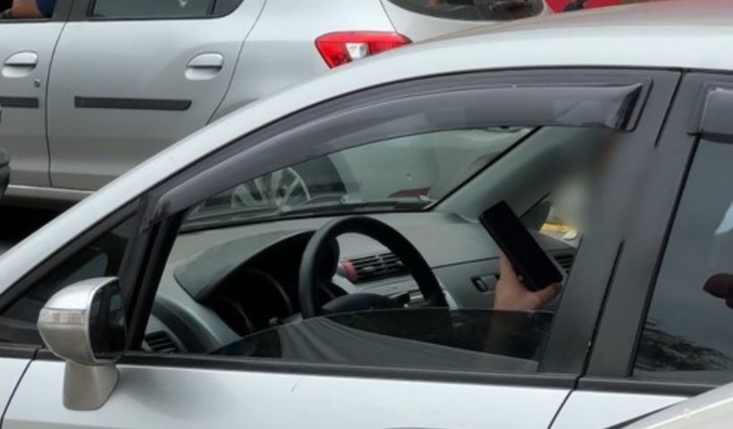 Multas por celular ao volante crescem 12,9% em São José dos Campos; veja as vias recordistas